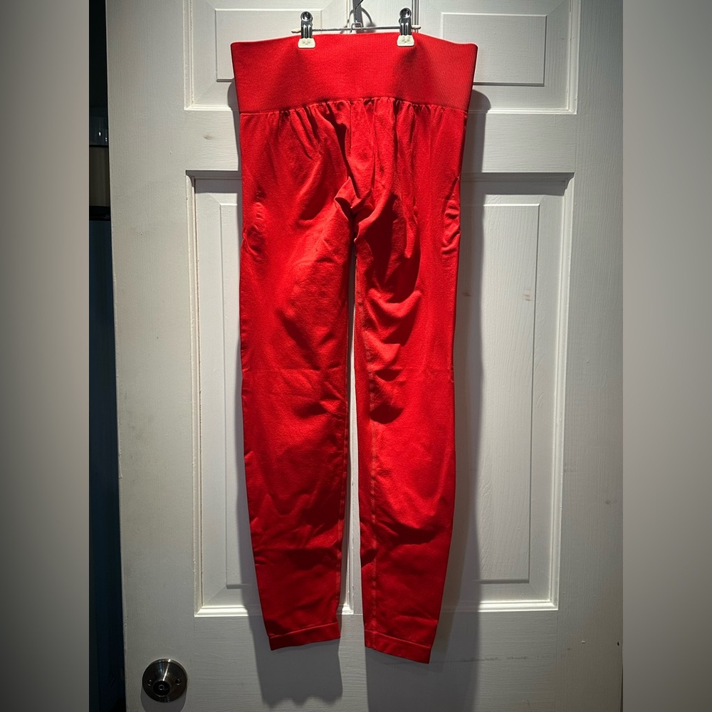 2 Pairs of Leggings